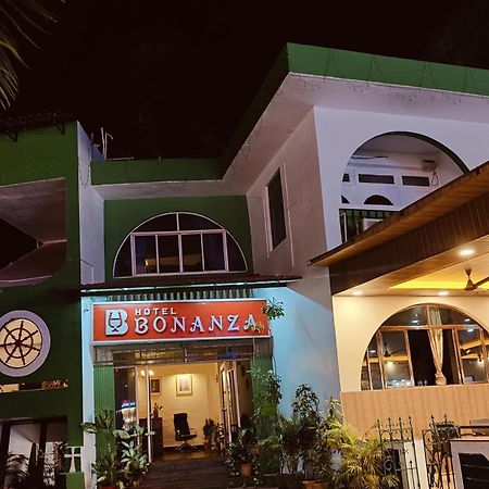 Hotel Bonanza บากา ภายนอก รูปภาพ
