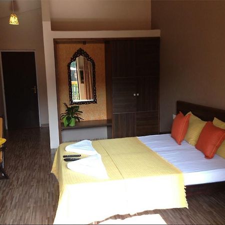Hotel Bonanza บากา ภายนอก รูปภาพ