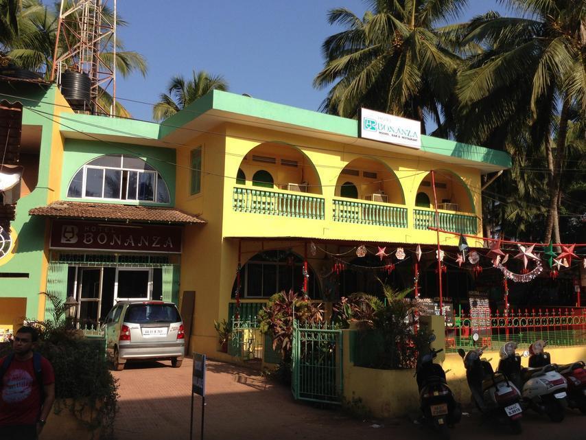 Hotel Bonanza บากา ภายนอก รูปภาพ