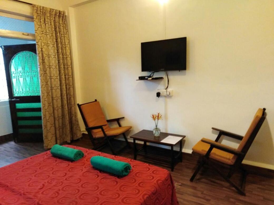 Hotel Bonanza บากา ภายนอก รูปภาพ
